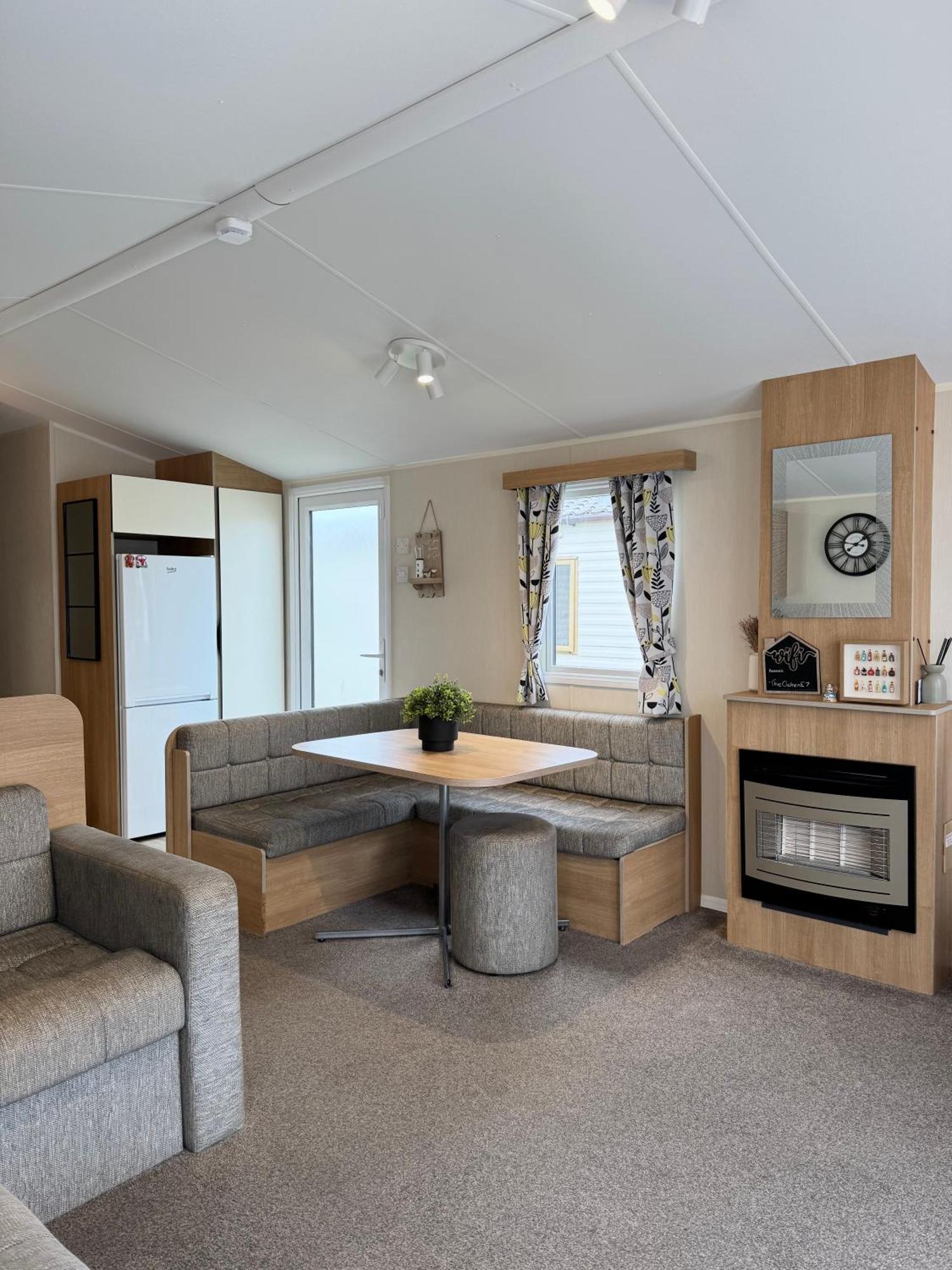 Oaken Caravan - Golden Sands Away Resorts Kinmel Bay 外观 照片